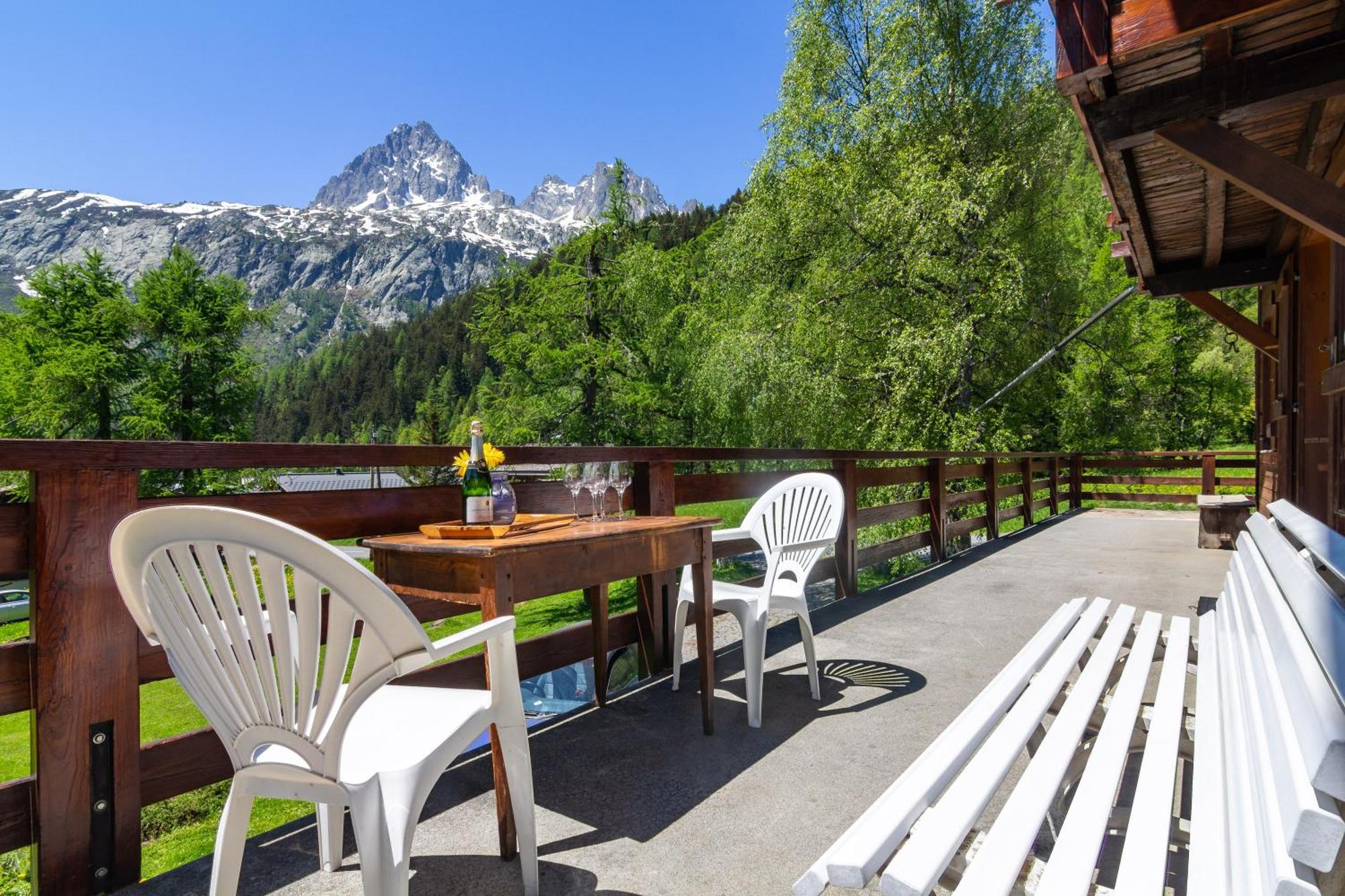 Montblanc Alpine Ski & Sauna Retreat - Happy Rentals Шамони Экстерьер фото
